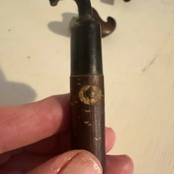 Classic Brown Smoking Pipe - Picture 5 of 10